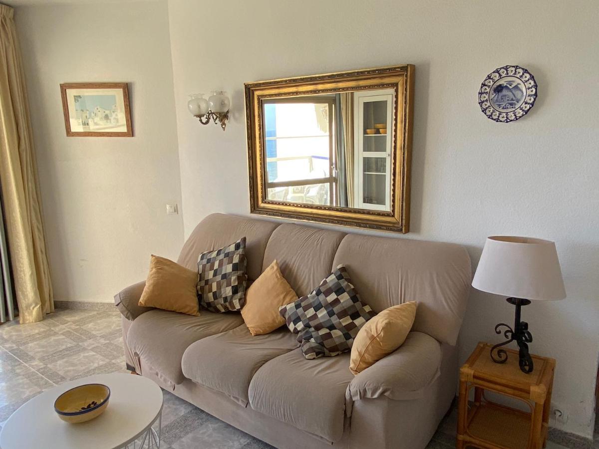 Cozy Apartment With First Line Seaview In Perfect Location, Near The Marina بينالماذينا المظهر الخارجي الصورة