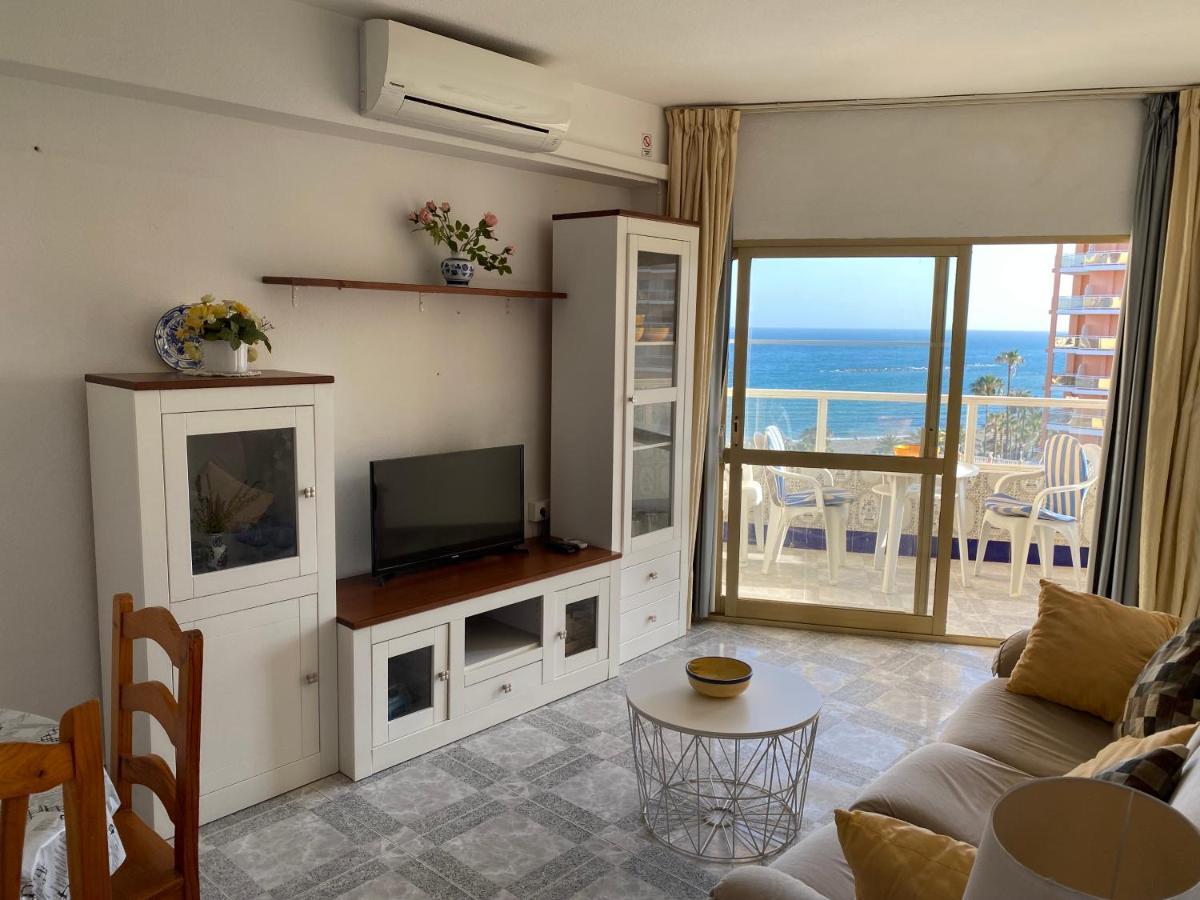 Cozy Apartment With First Line Seaview In Perfect Location, Near The Marina بينالماذينا المظهر الخارجي الصورة