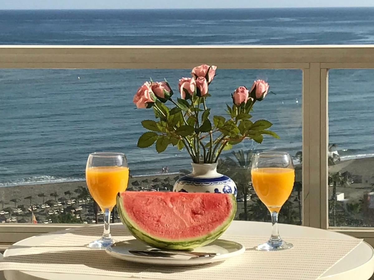 Cozy Apartment With First Line Seaview In Perfect Location, Near The Marina بينالماذينا المظهر الخارجي الصورة