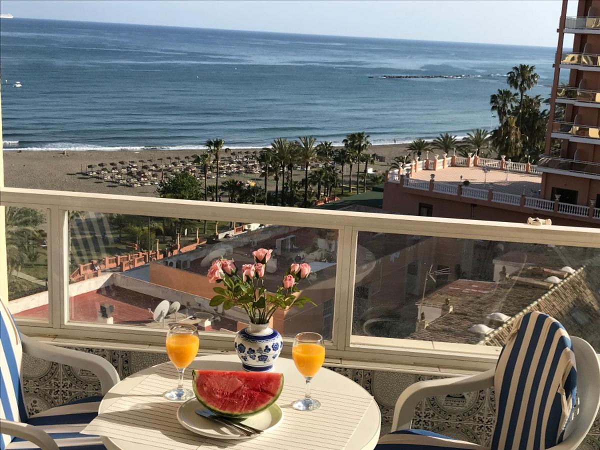 Cozy Apartment With First Line Seaview In Perfect Location, Near The Marina بينالماذينا المظهر الخارجي الصورة